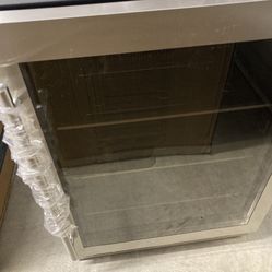 Wine And Beverage Under Counter Fridge 