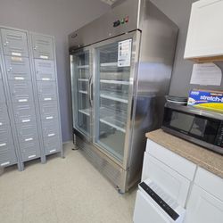 Fridge size 54x31x82 Inches height