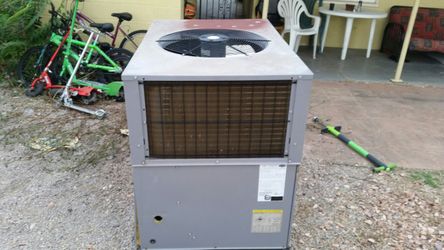 2007 carrier AC Unit