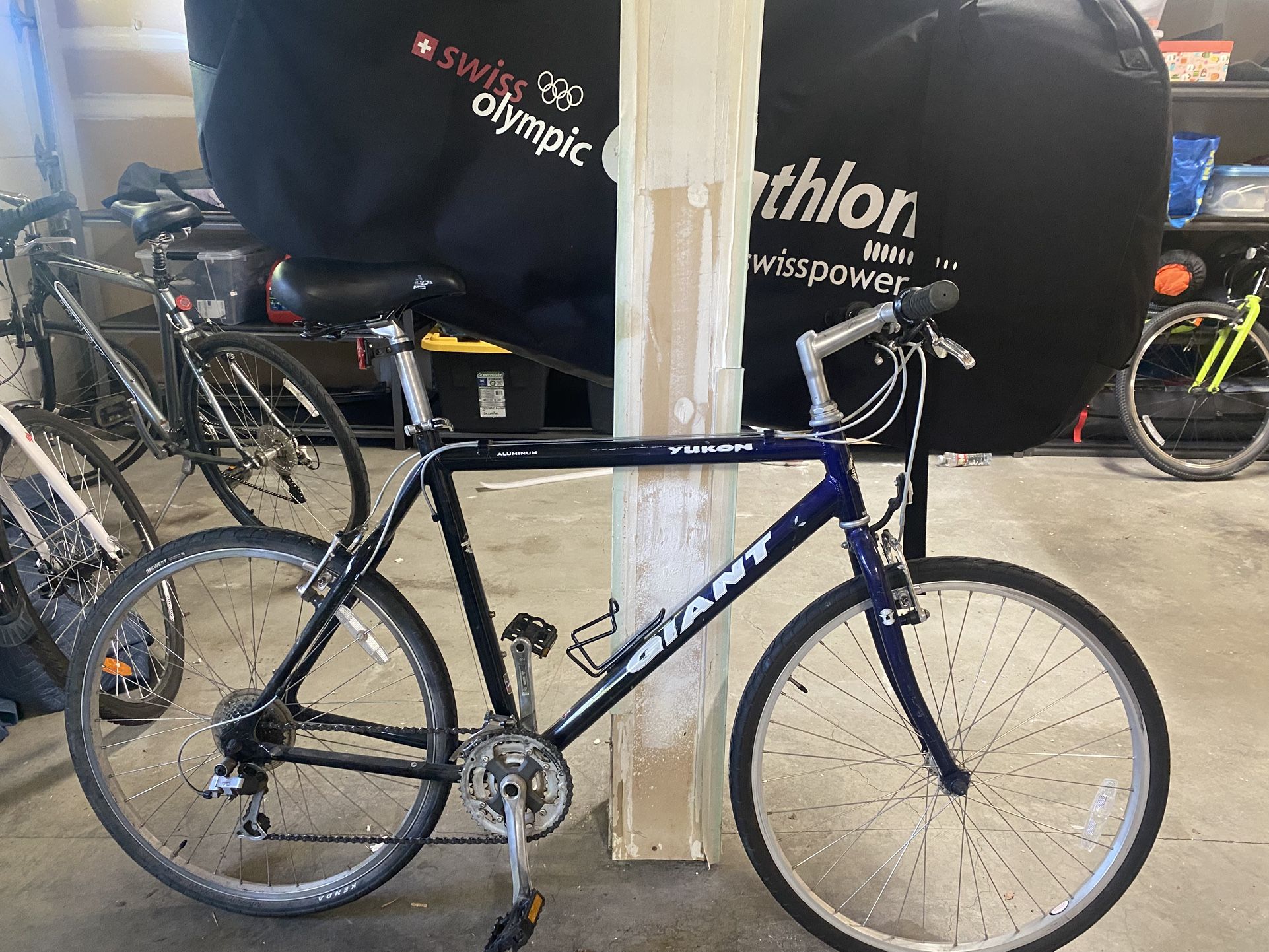 🚲 Giant Aluminum Bike – $30