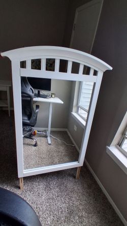 Mirror dresser