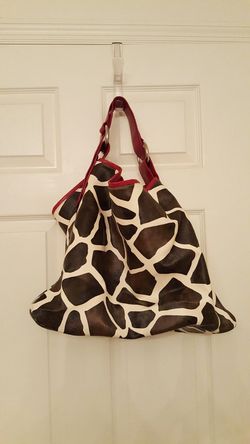 Large giraffe print purse