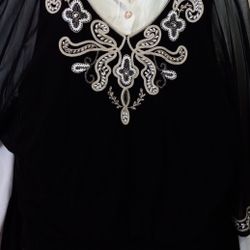 Beautiful Elegant Alfani Embroidered Blouse Size M Elegant And Stylish $20