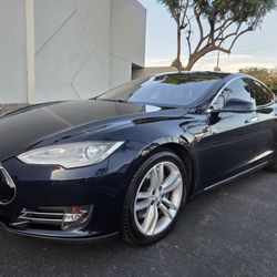 2014 Tesla Model S