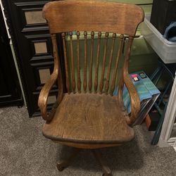 Swivel Antique Wood Chair. Perfect Condition!