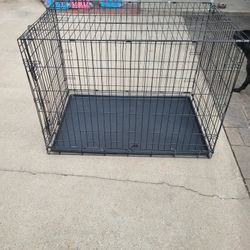 LARGE dog Kennel .