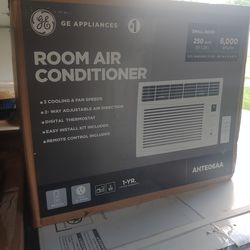 GE 6000 BTU Window air conditioner- New In box