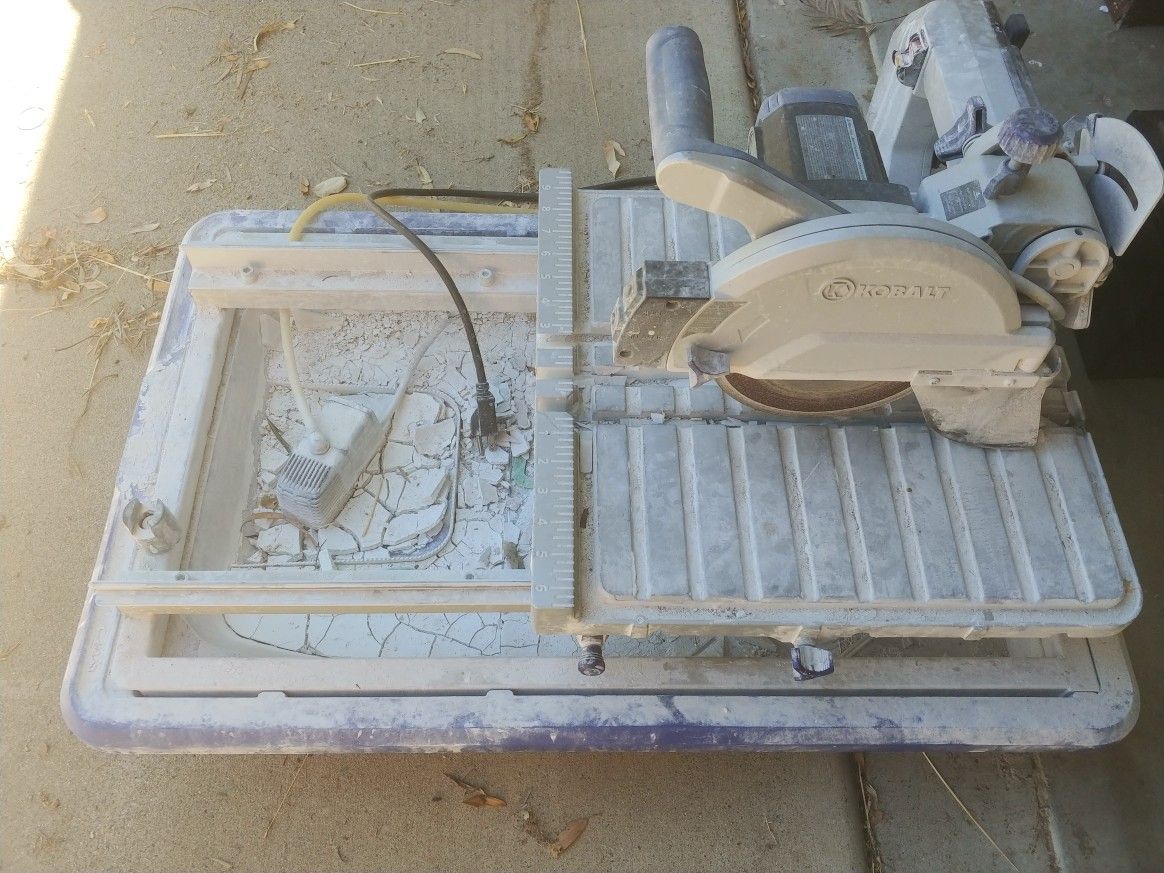 Kobalt wet tile saw