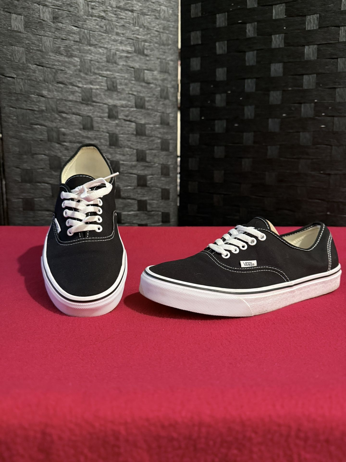 Vans Authentic Black/White - Men’s 10