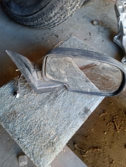01-06 Right Side Mirror Tahoe Silverado Sierra Yukon Suburban
