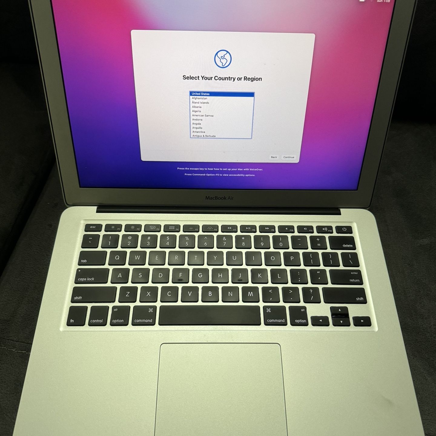 MacBook Air 13 Inch Early 2015 Like New 256 GB Slightly Negotiable 