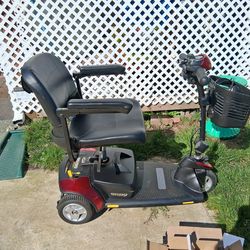Pride Elite GoGo Scooter Traveler  New  Battery. Super Moving