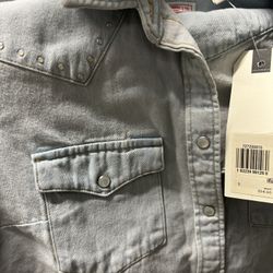 Levi’s Button Up 