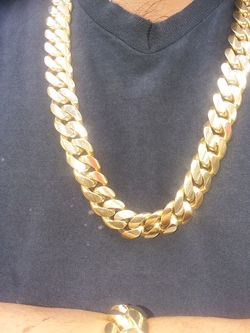 10k Cuban Link Chain 707.7 grams 34 inch long