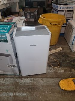 Brand New 50-pints Hisense dehumidifier in excellent working condition