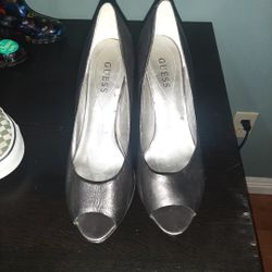 Guess Shies Size 9 1/2