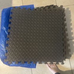 Puzzle mats For Gym / Garage Floor 