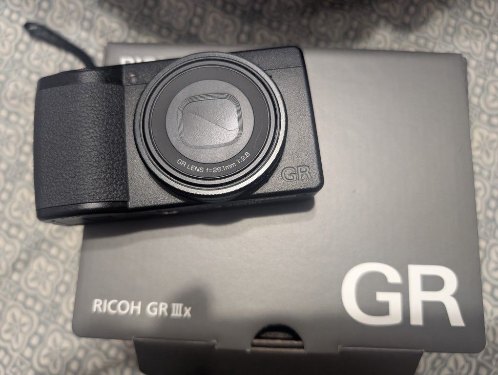 Like New Ricoh GR IIIx For Sale - 950