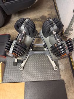 Adjustable Dumbells- Pending