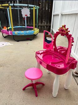 Free Toddler Vanity