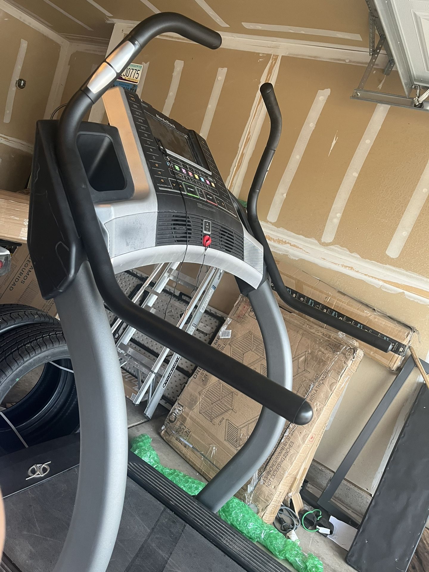 NORDICTRACK X9I INCLINE TREADMILL for Sale in Phoenix, AZ OfferUp