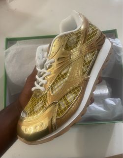 Bottega Veneta Orbit Sneaker Gold