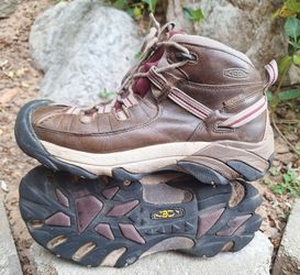 Nice Womens KEEN Targhee II Waterproof Leather Hiking Shoes Size 10