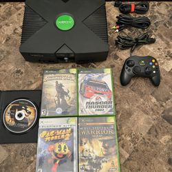 Original Xbox Console bundle with 5 games and 1 controller