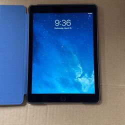 iPad Air 2 16GB WiFi, Camera With Case 