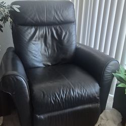 Black Message Chair With Recliner