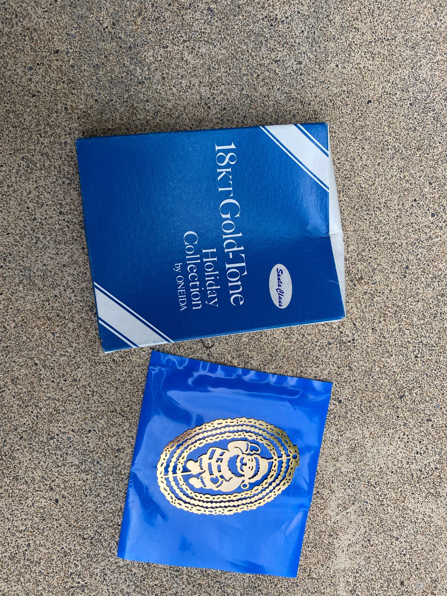 Ornament 18K Gold-tone Oneida