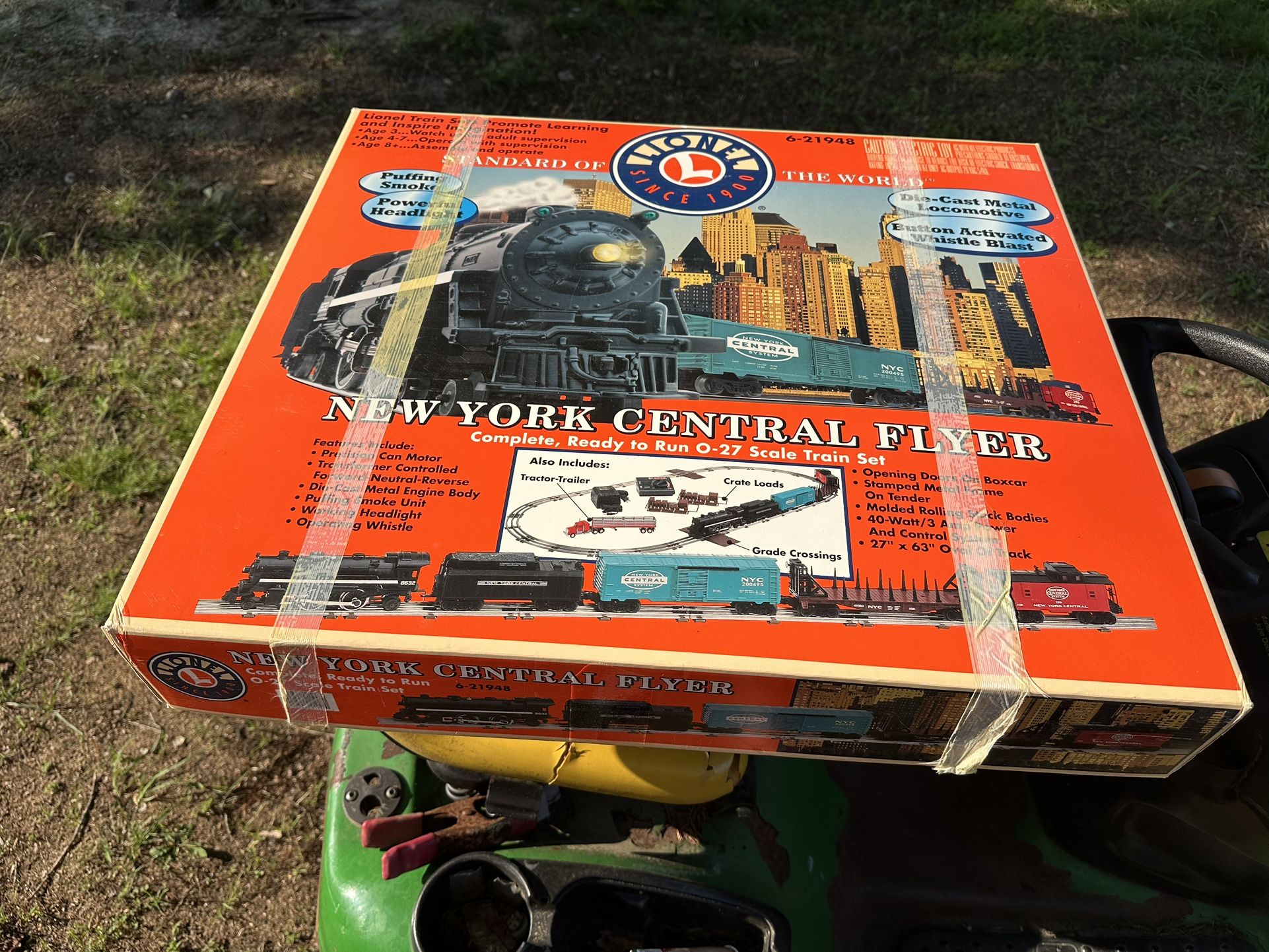 Lionel NY Central flyer With Ton Of Tracks