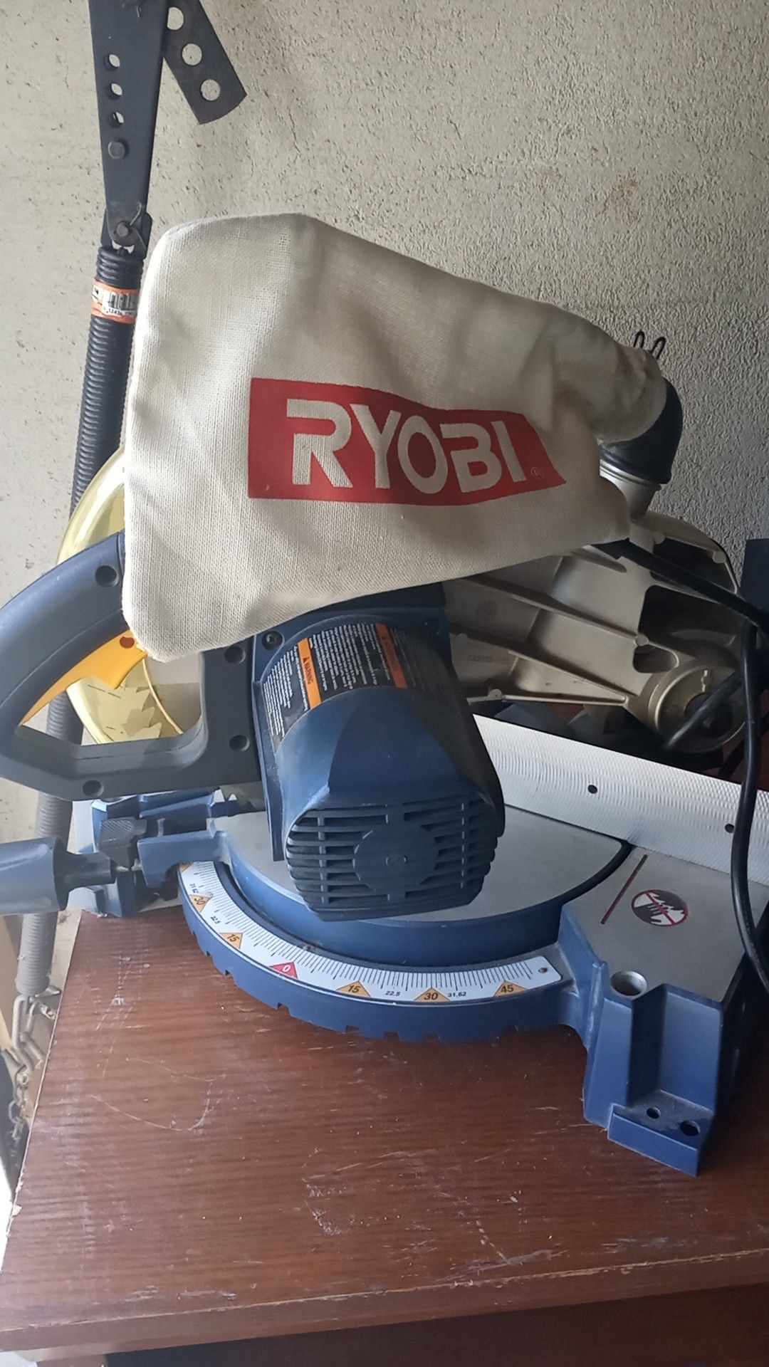 RYOBI Model TS1301 MITER SAW In great condition rarely used.