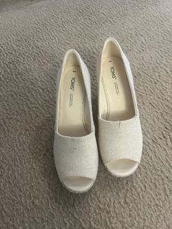 C500 TOMS Women's Canvas Peep-Toe Wedge Heels Size 8w