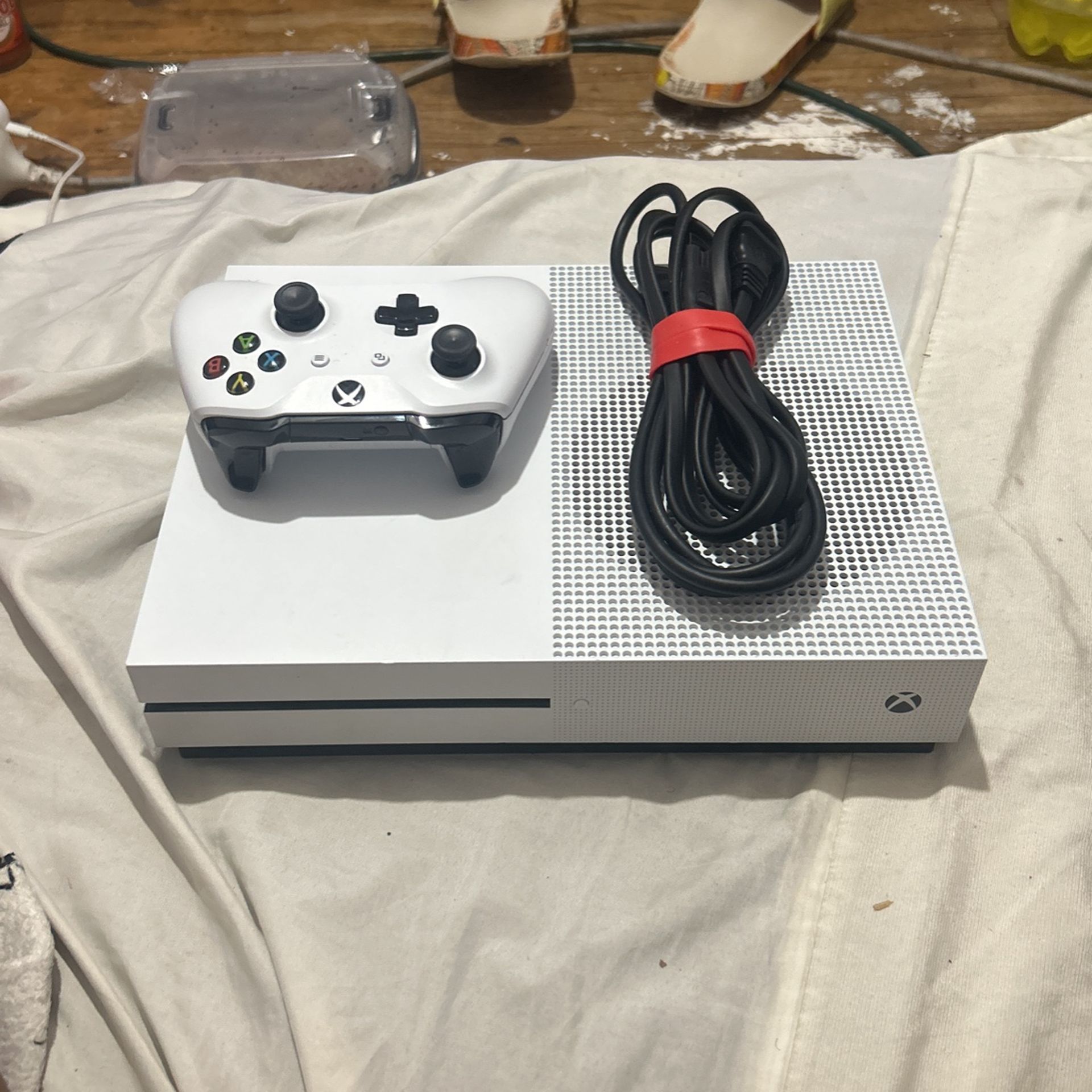 Xbox One S 