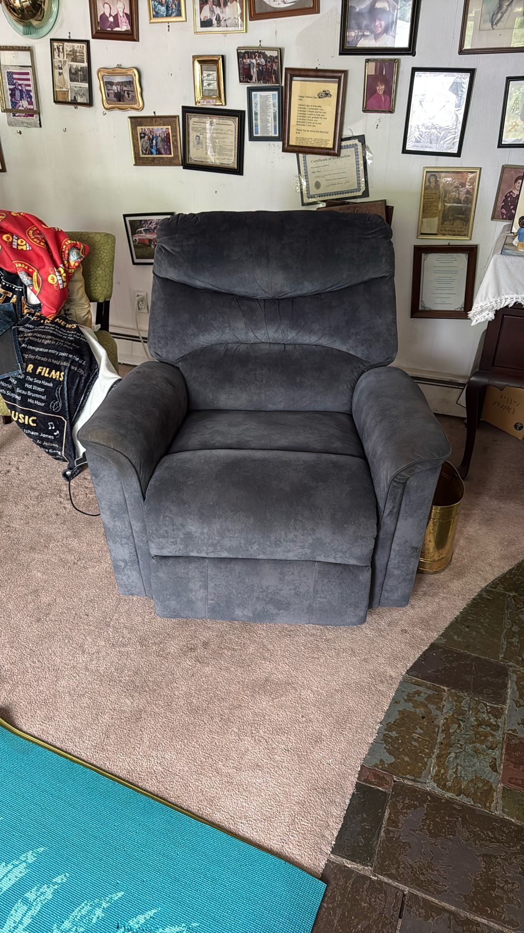 Power Lift Lounge Chair