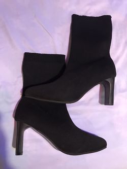 Boots (black) 7-7.5 Wide Stretchy