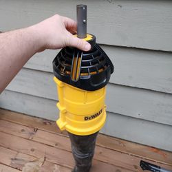 DeWalt DWOAS7BL Universal Blower Attachment for Trimmer