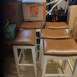 5 Bar Stools 