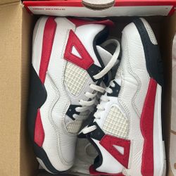 Air Jordan 4 Retro "Red Cement