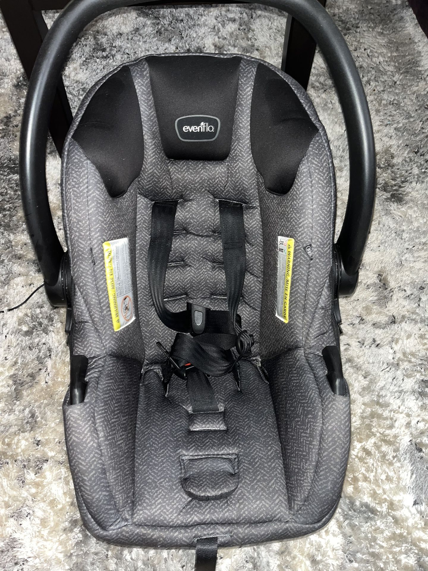 Evenflo Car seat With Base 