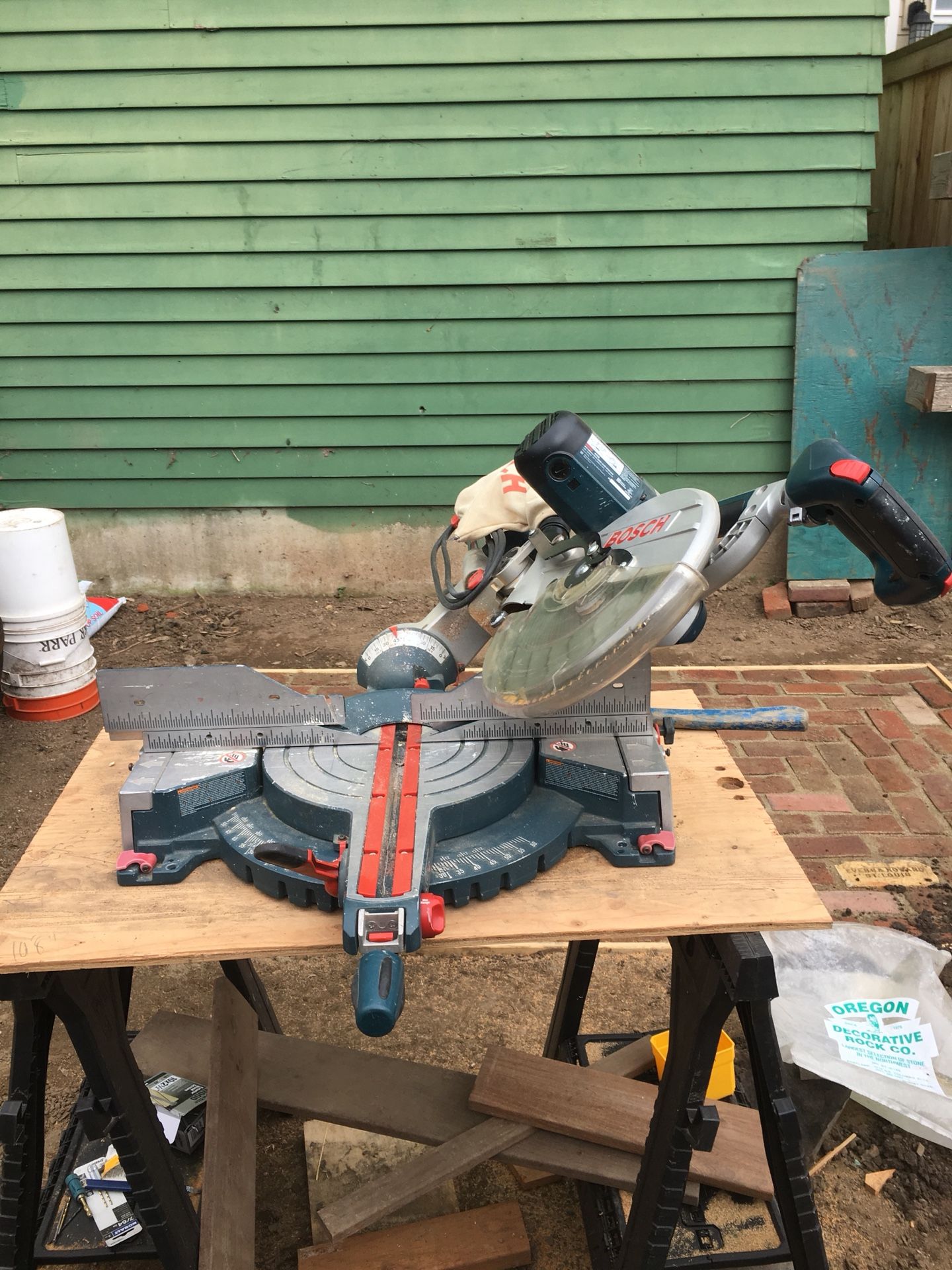 Bosch 5412L 12” dual bevel sliding compound miter saw