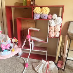 Red Unique Stand Project 