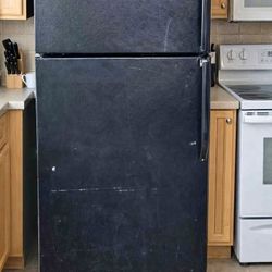 GE Refrigerator