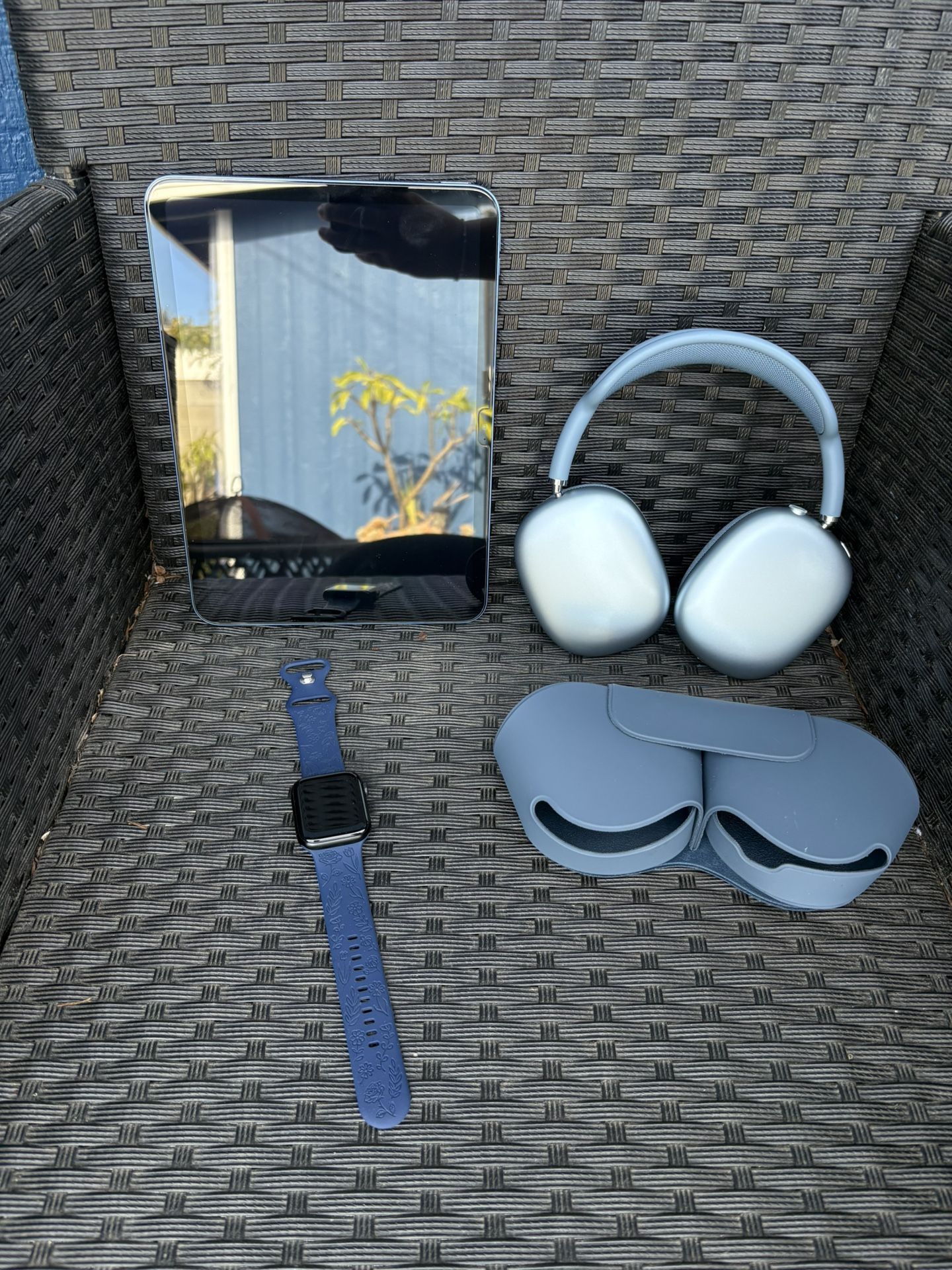 Apple Products 4 Sale