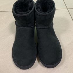 UGG Women's Classic Mini II Boots Size 7 Black Suede