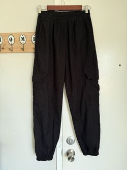 Black pants, size M.