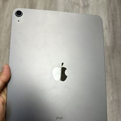 iPad Air 4th Generation 64GB WiFi Only (Tiny LEC Spot)