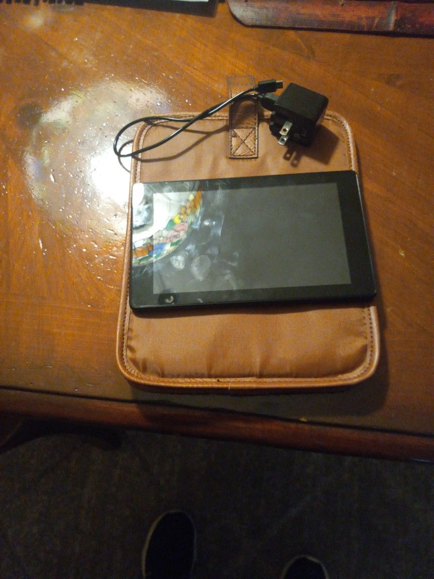 Fire 7 Tablet 32 GB/ Charger/brand New