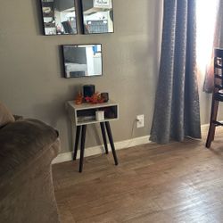 Side Tables 